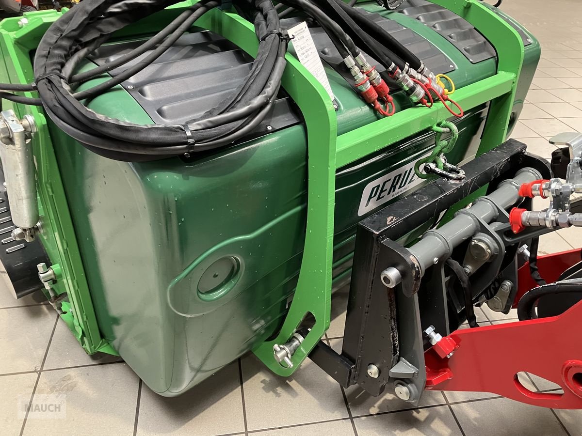 Ladeschaufel des Typs Peruzzo Schlegelmäher mit Sammelwanne, Neumaschine in Burgkirchen (Bild 7)