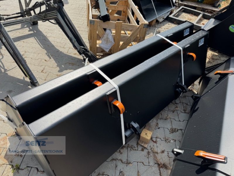 Ladeschaufel des Typs Quicke U 215, Neumaschine in Lindenfels-Glattbach (Bild 3)