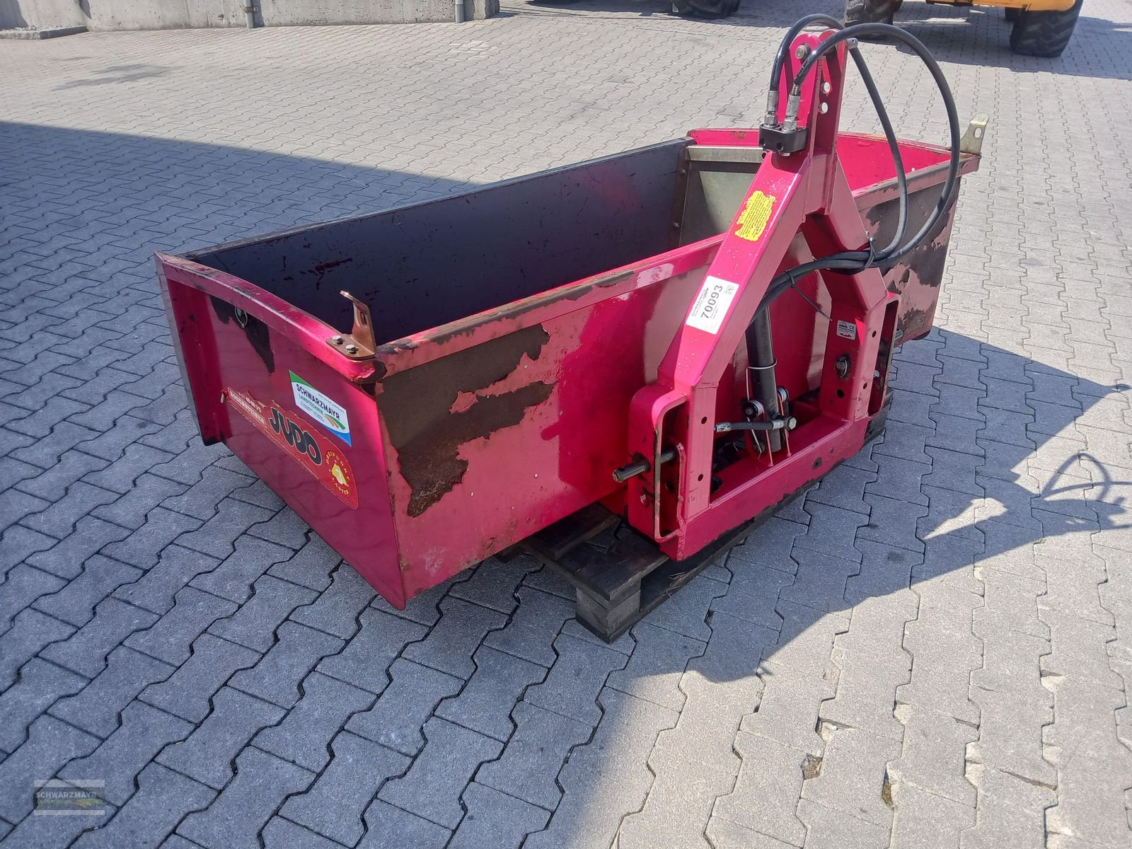 Ladeschaufel des Typs Rosensteiner Judo 200D mit Bordwandschwenkvorrichtung, Gebrauchtmaschine in Aurolzmünster (Bild 4)