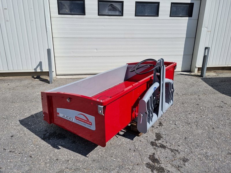 Ladeschaufel des Typs Rosensteiner Judo 220 D Hochkippschaufel, Neumaschine in Chur (Bild 4)