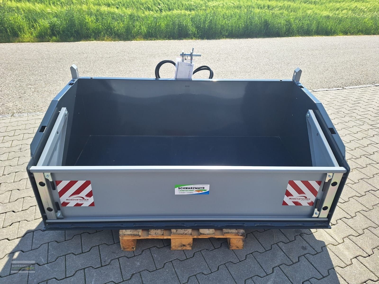 Ladeschaufel des Typs Rosensteiner RoBox 10-180, Neumaschine in Aurolzmünster (Bild 13)