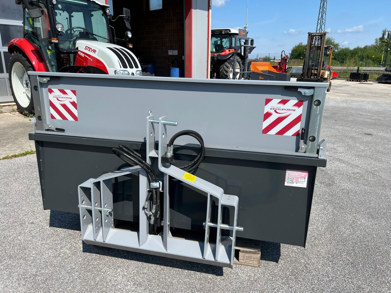 Ladeschaufel des Typs Rosensteiner RoBox 10-180, Neumaschine in Weitra (Bild 7)