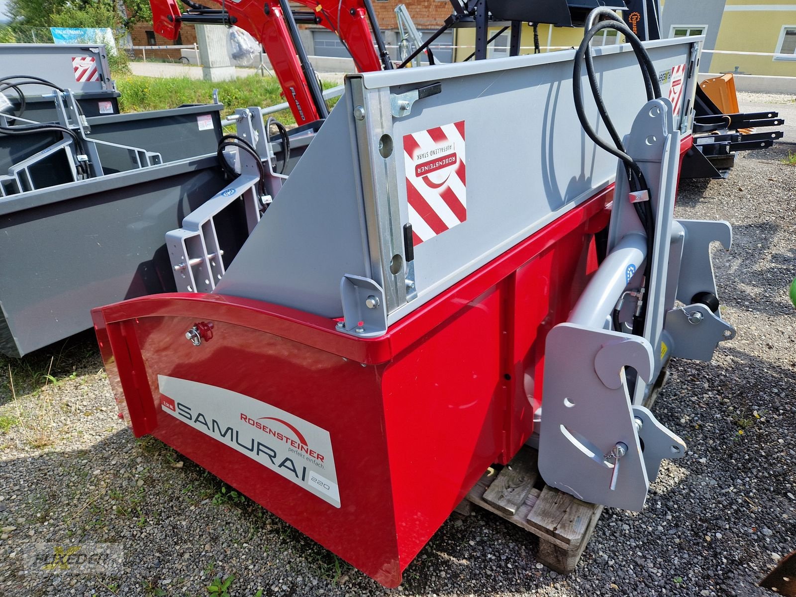 Ladeschaufel des Typs Rosensteiner Samurai 220 D mit Euro Aufname, Neumaschine in Pattigham (Bild 3)