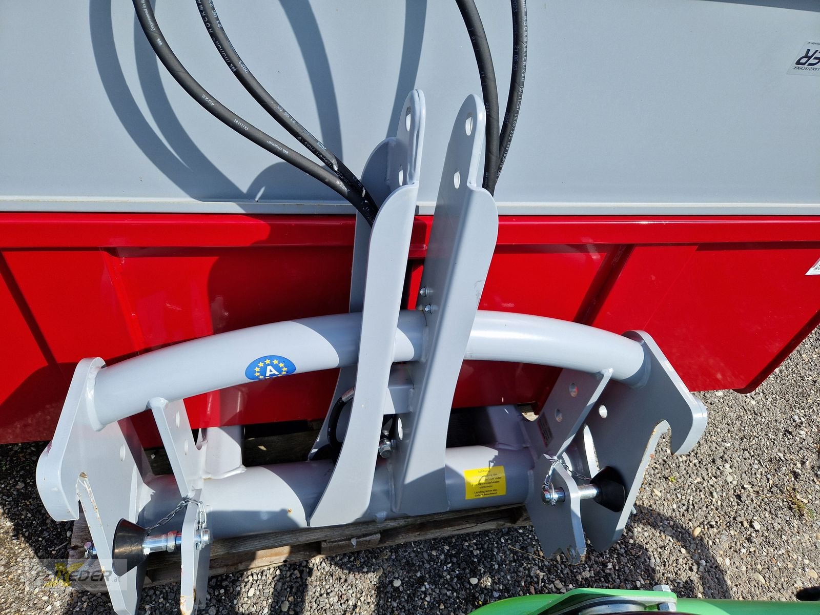 Ladeschaufel des Typs Rosensteiner Samurai 220 D mit Euro Aufname, Neumaschine in Pattigham (Bild 4)