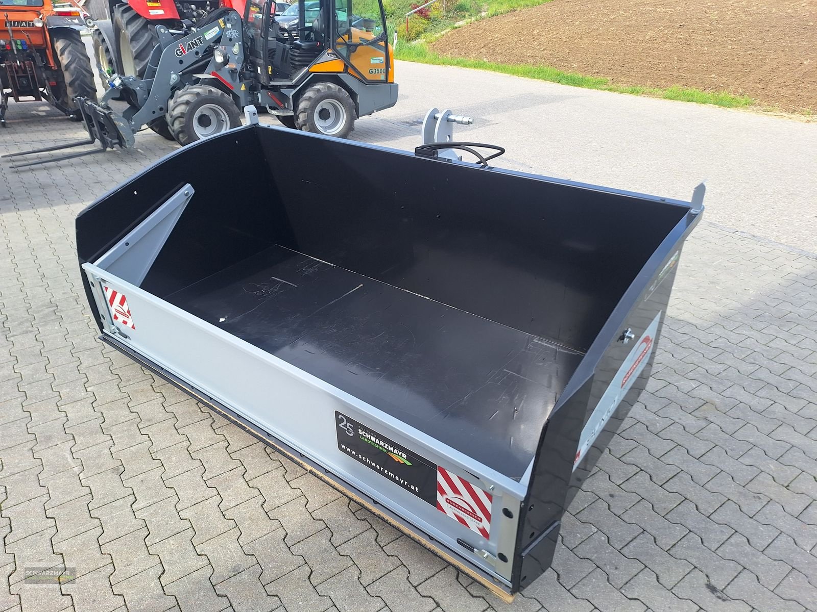 Ladeschaufel des Typs Rosensteiner Sumo 250D, Neumaschine in Gampern (Bild 5)