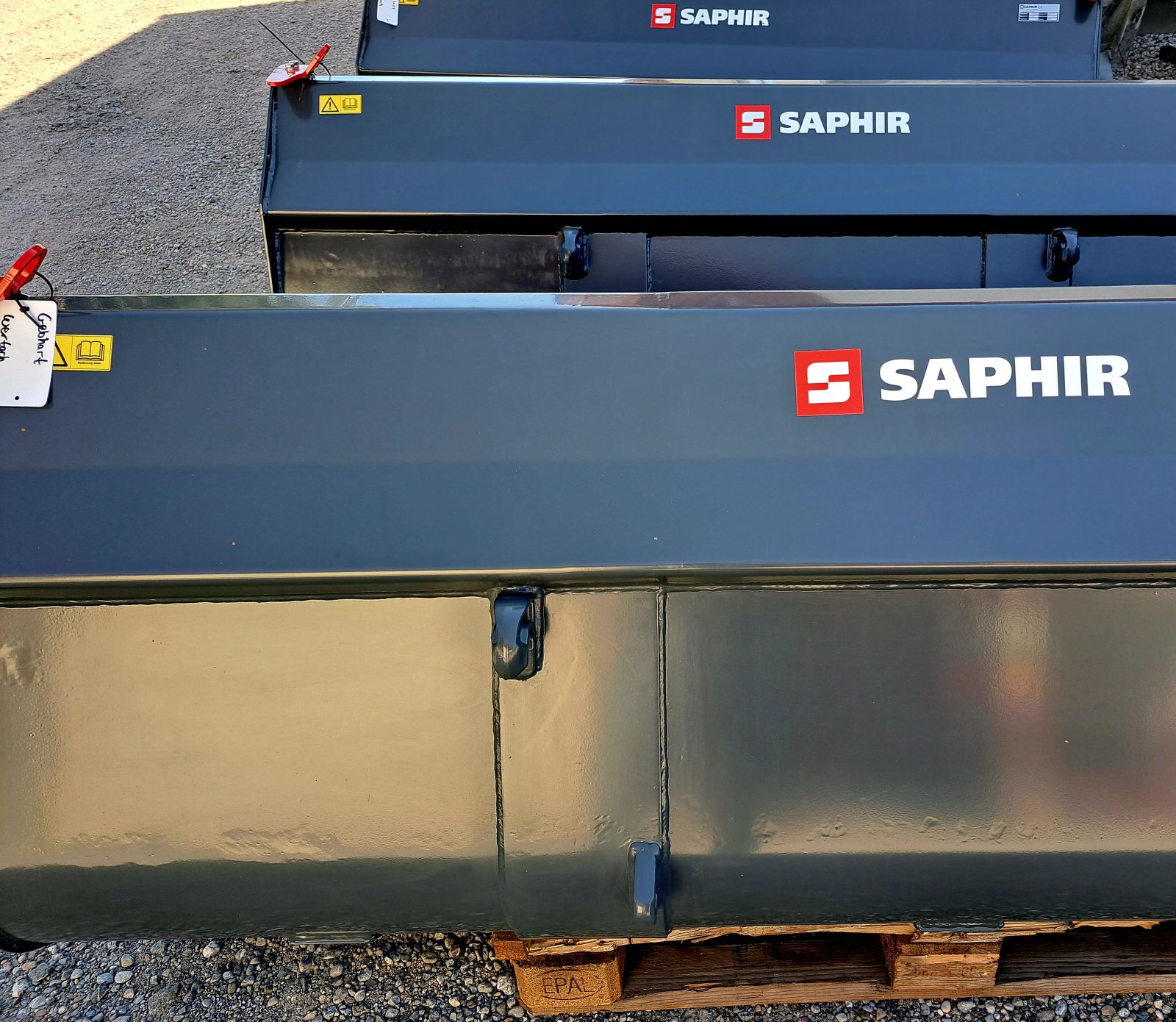 Ladeschaufel des Typs Saphir Leichtgutschaufel LG 24, Neumaschine in Wertach (Bild 2)