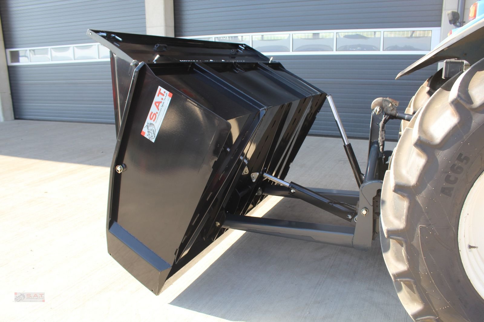 Ladeschaufel Türe ait Sonstige 1800-Heckschaufel-Heckcontainer, Neumaschine içinde Eberschwang (resim 18)