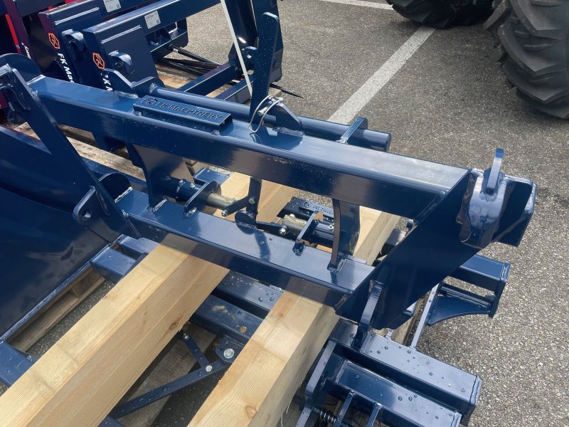 Ladeschaufel del tipo Sonstige ADAPTERRAHMEN EURO AUF EUROTRAC / GIANT, Neumaschine In Burgkirchen (Immagine 1)