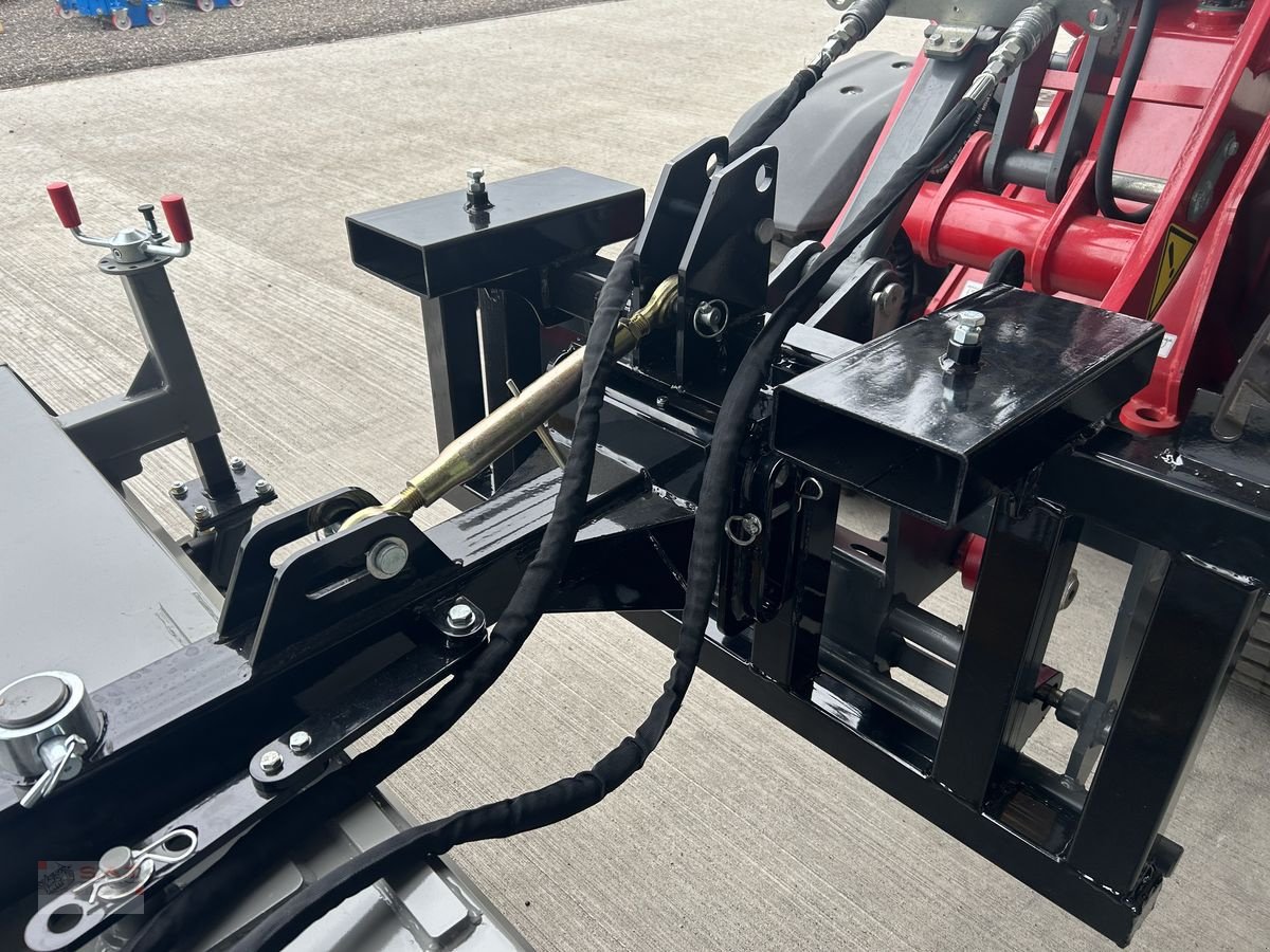 Ladeschaufel des Typs Sonstige AKTION Kehrmaschine 2000 frei Haus, Neumaschine in Eberschwang (Bild 7)