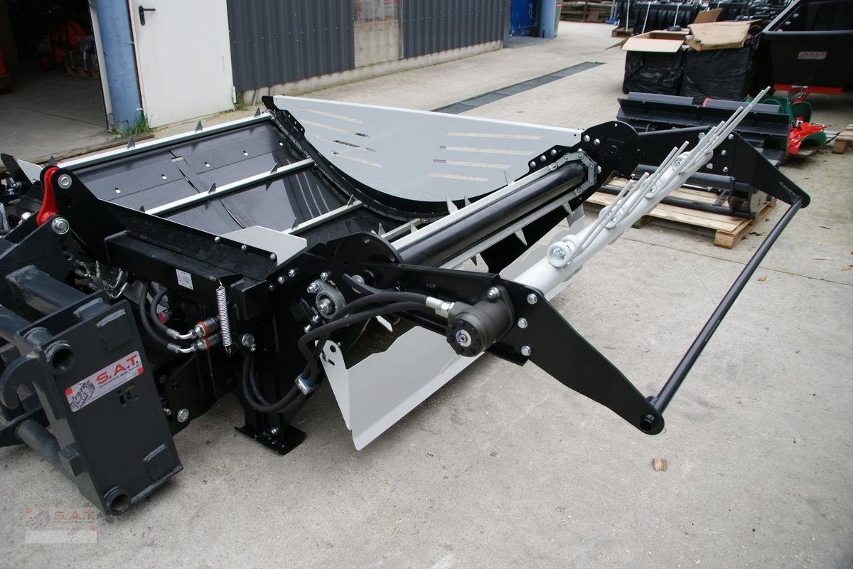 Ladeschaufel des Typs Sonstige Aktion-Rundballenabroller-NEU, Neumaschine in Eberschwang (Bild 3)