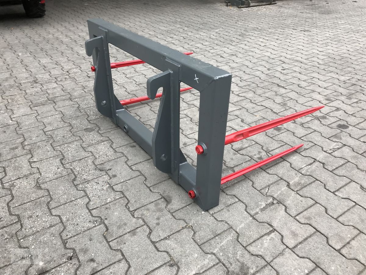 Ladeschaufel del tipo Sonstige Ballenspieß auf Rahmen, Neumaschine In Burgkirchen (Immagine 2)