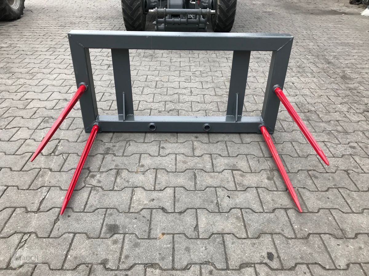 Ladeschaufel des Typs Sonstige Ballenspieß auf Rahmen, Neumaschine in Burgkirchen (Bild 5)