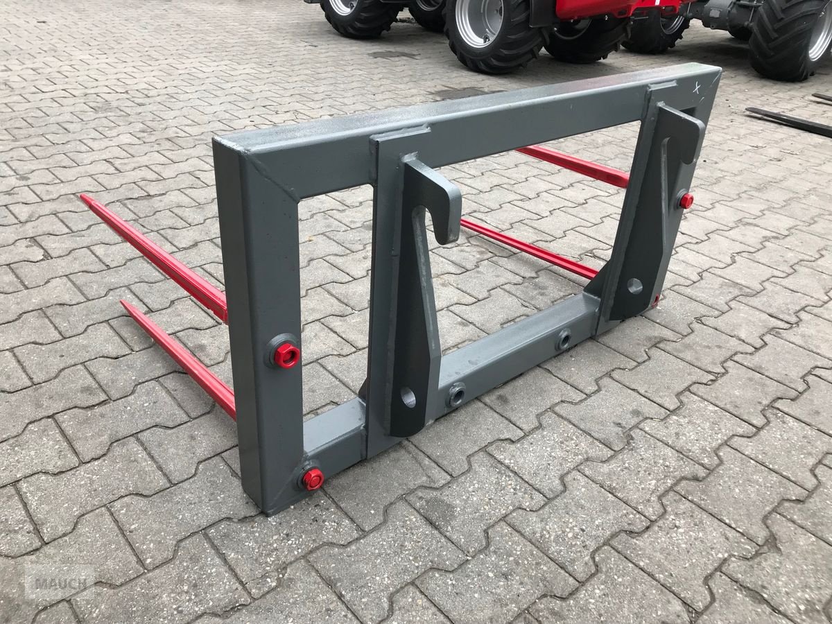 Ladeschaufel des Typs Sonstige Ballenspieß auf Rahmen, Neumaschine in Burgkirchen (Bild 4)