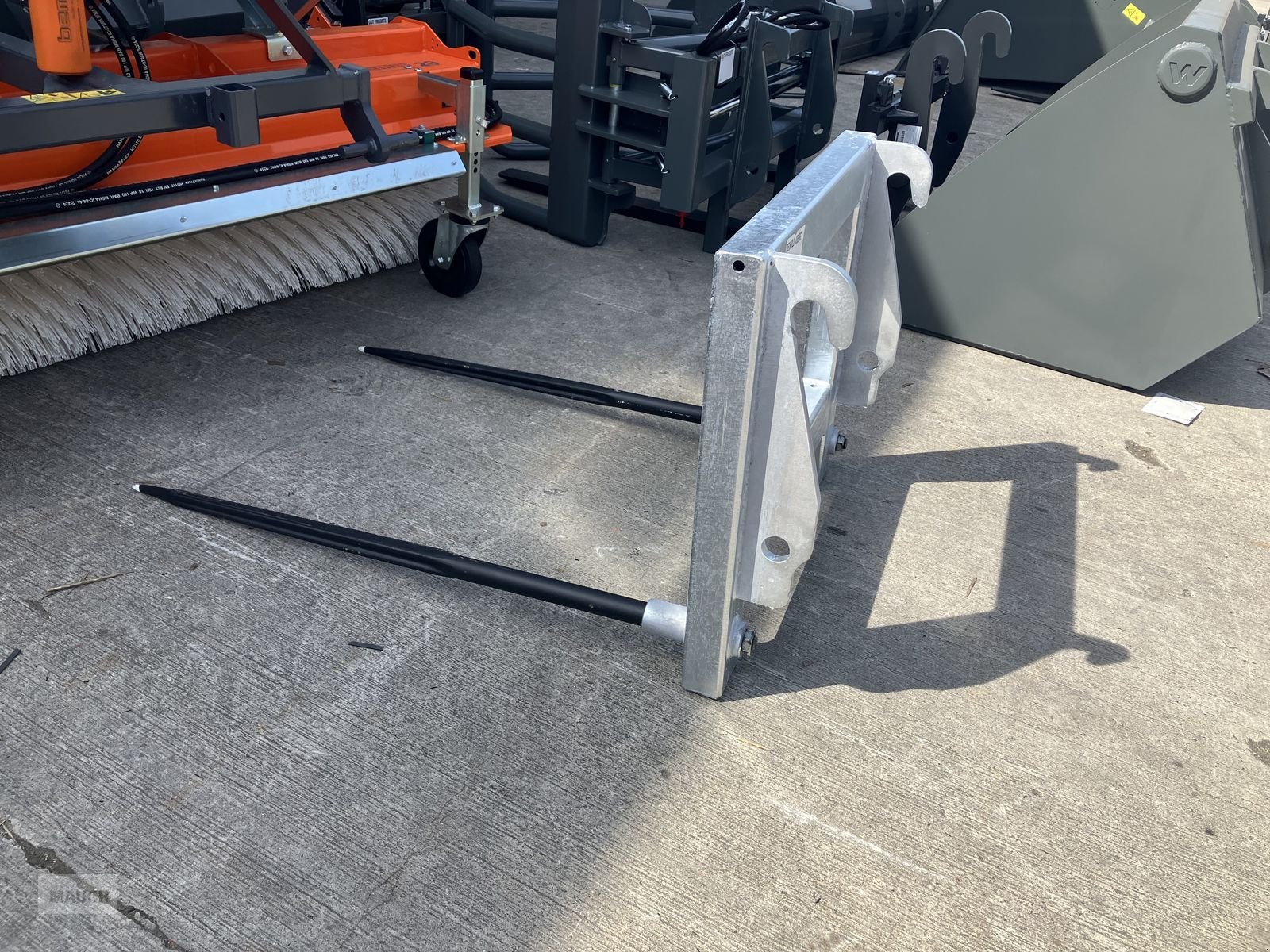 Ladeschaufel a típus Sonstige Ballenspieß, Neumaschine ekkor: Burgkirchen (Kép 2)