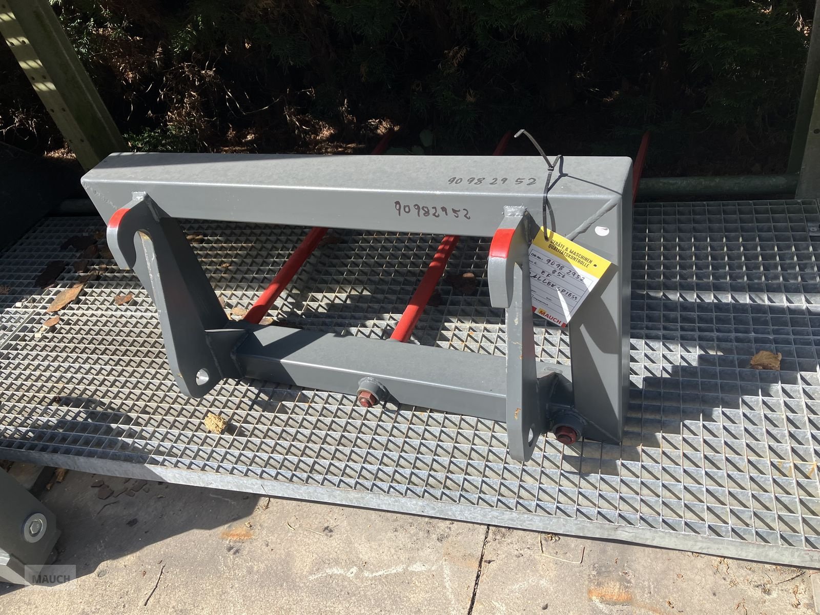 Ladeschaufel typu Sonstige Ballenspieß, Gebrauchtmaschine v Burgkirchen (Obrázek 1)