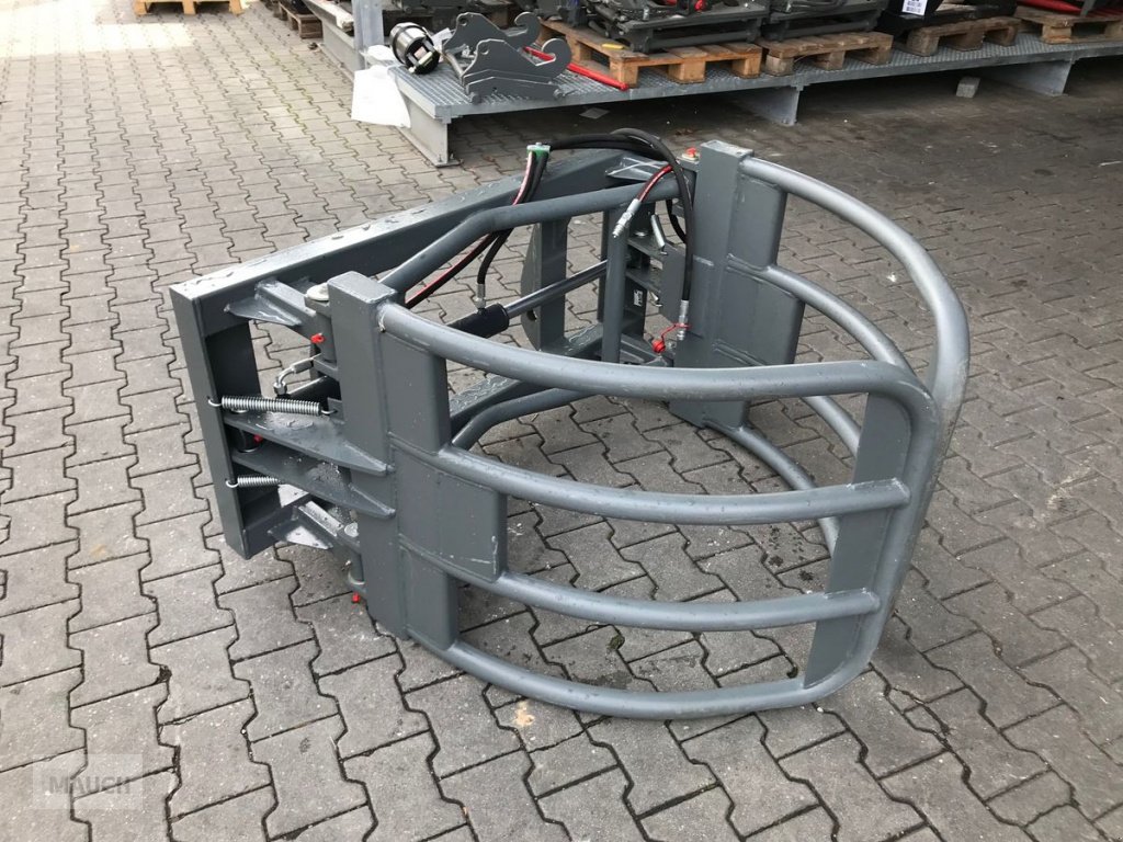 Ladeschaufel des Typs Sonstige Ballenzange / Rundballenzange, Neumaschine in Burgkirchen (Bild 1)