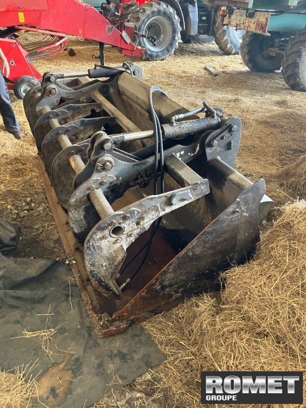 Ladeschaufel of the type Sonstige BMFR24,5/GR24, Gebrauchtmaschine in Gennes sur glaize (Picture 3)