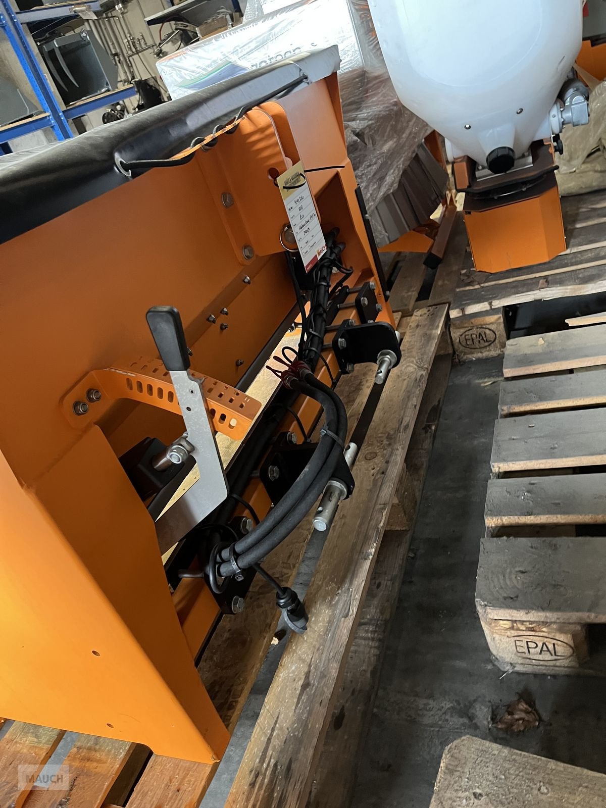 Ladeschaufel des Typs Sonstige Eco Walzenstreuer XHA300 mit Dreipunkt, Gebrauchtmaschine in Burgkirchen (Bild 8)