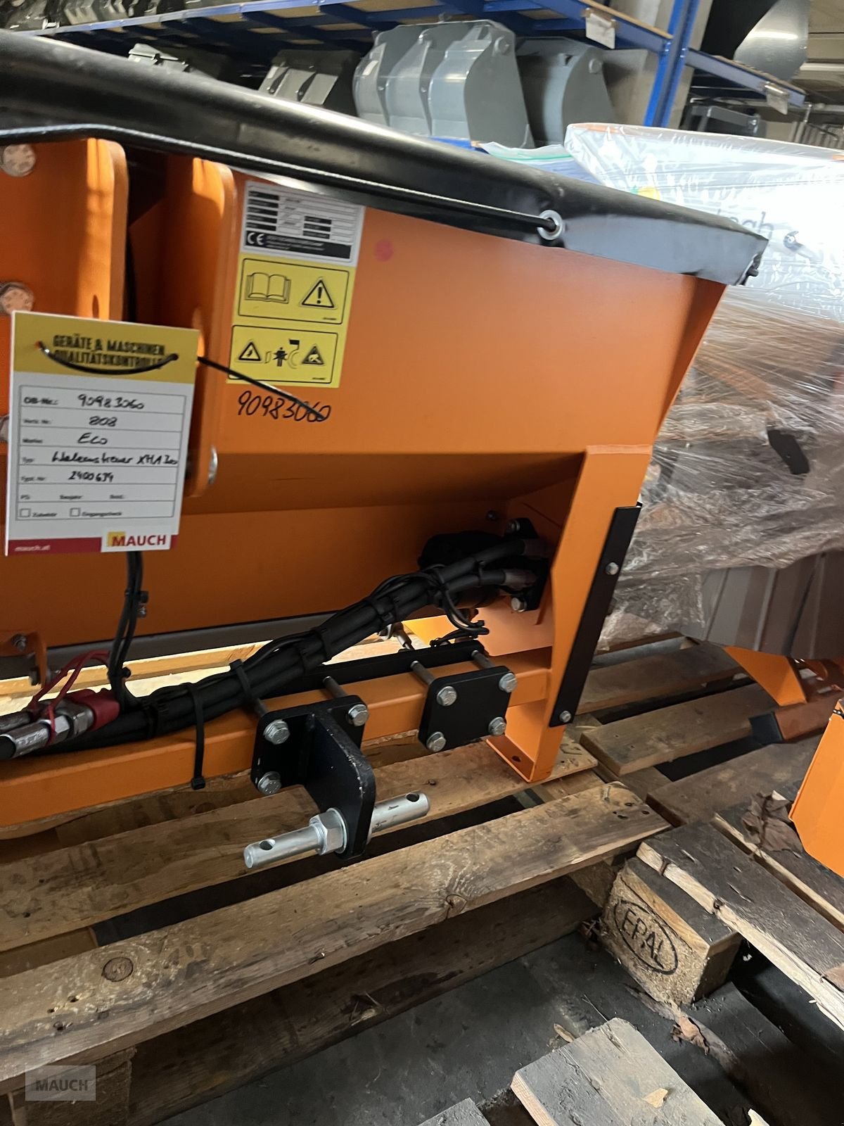 Ladeschaufel des Typs Sonstige Eco Walzenstreuer XHA300 mit Dreipunkt, Gebrauchtmaschine in Burgkirchen (Bild 7)