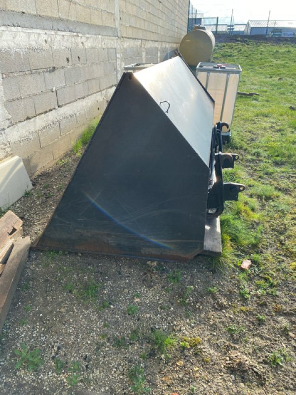 Ladeschaufel typu Sonstige Godet à déversement ., Gebrauchtmaschine v VERT TOULON (Obrázek 2)