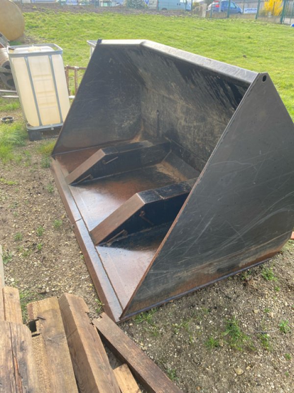 Ladeschaufel typu Sonstige Godet à déversement ., Gebrauchtmaschine v VERT TOULON (Obrázek 1)