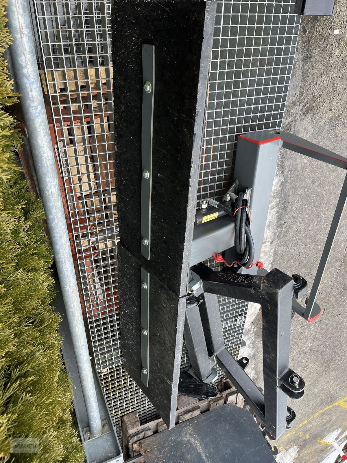 Ladeschaufel типа Sonstige Gummischieber 1600mm hydraulisch, Gebrauchtmaschine в Burgkirchen (Фотография 6)