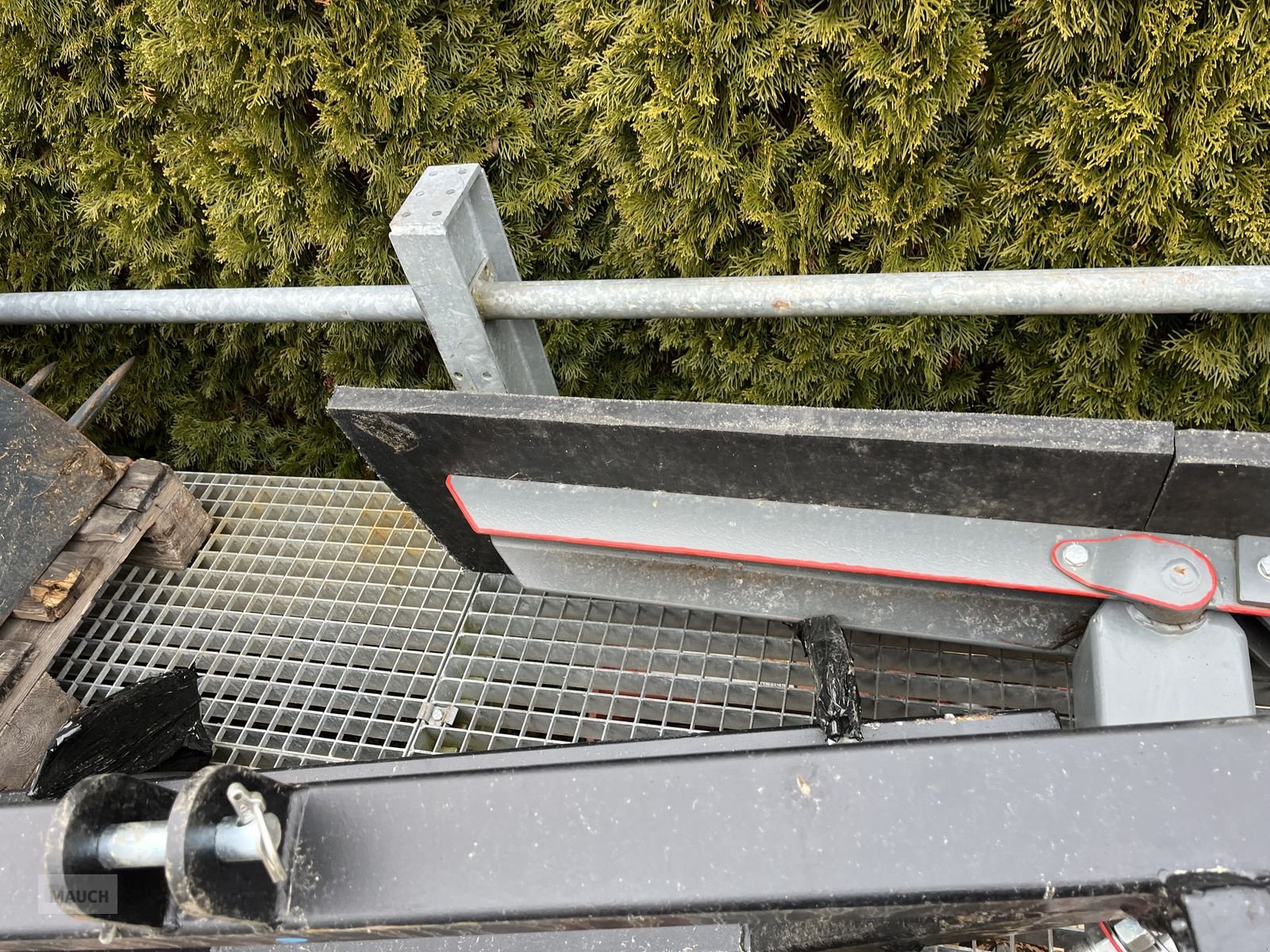 Ladeschaufel типа Sonstige Gummischieber 1600mm hydraulisch, Gebrauchtmaschine в Burgkirchen (Фотография 3)