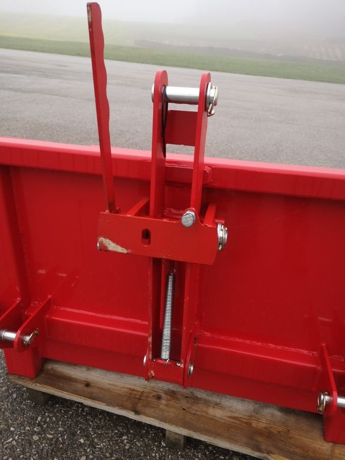 Ladeschaufel des Typs Sonstige Heckschaufel 130, Neumaschine in NATTERNBACH (Bild 10)