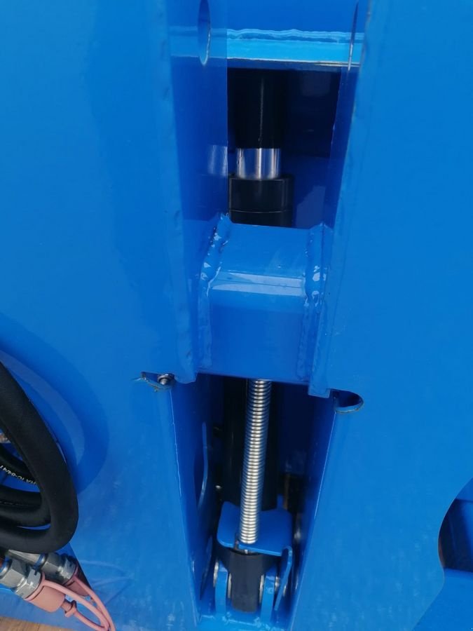 Ladeschaufel des Typs Sonstige Heckschaufel 170, Neumaschine in NATTERNBACH (Bild 4)