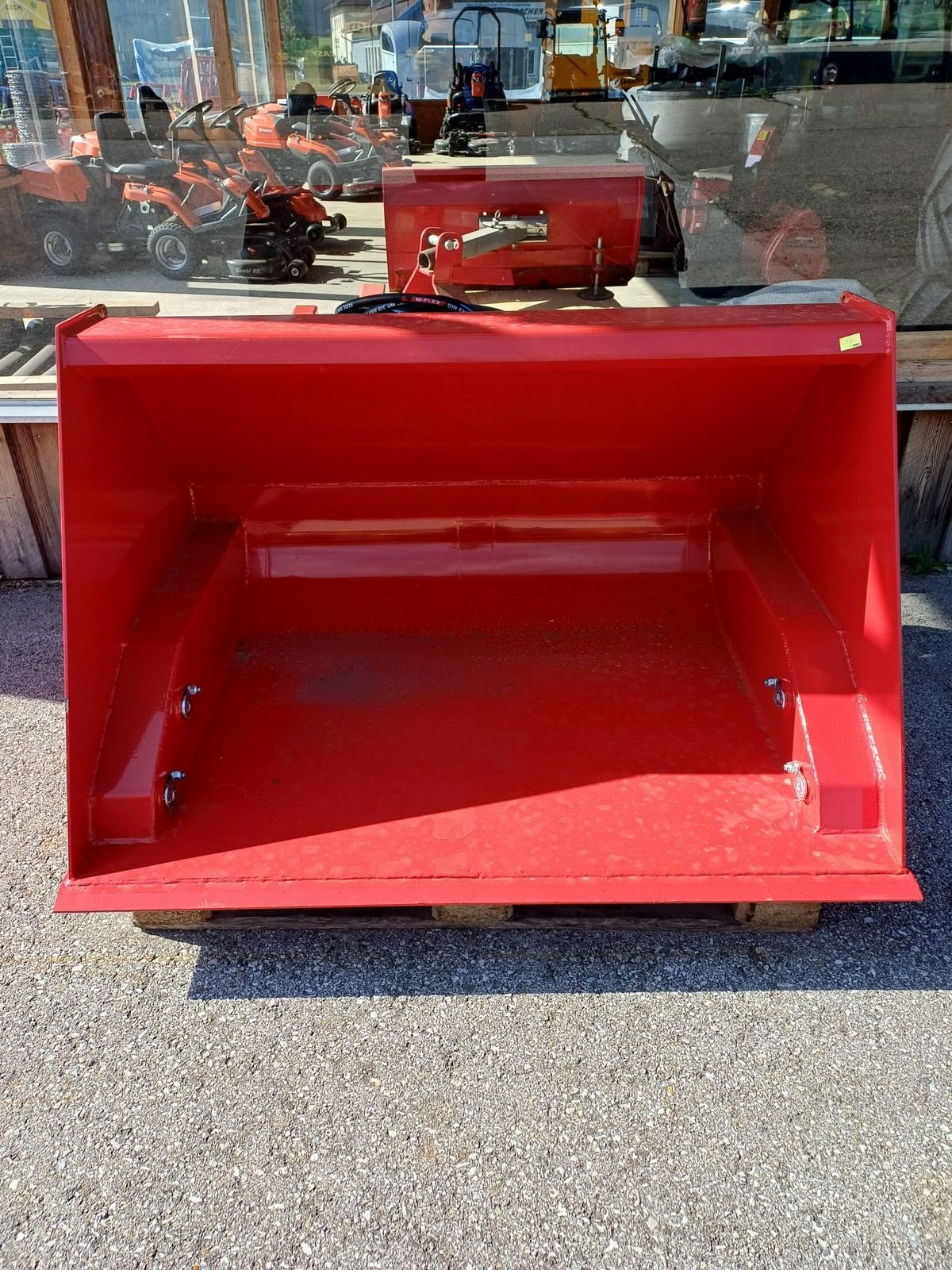 Ladeschaufel des Typs Sonstige Hochkippschaufel 1,35m mit Schäfferaufnahme, Neumaschine in Tamsweg (Bild 1)