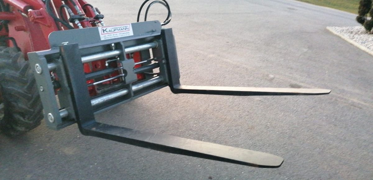 Ladeschaufel des Typs Sonstige Hydraulische Palettengabel, Neumaschine in NATTERNBACH (Bild 1)