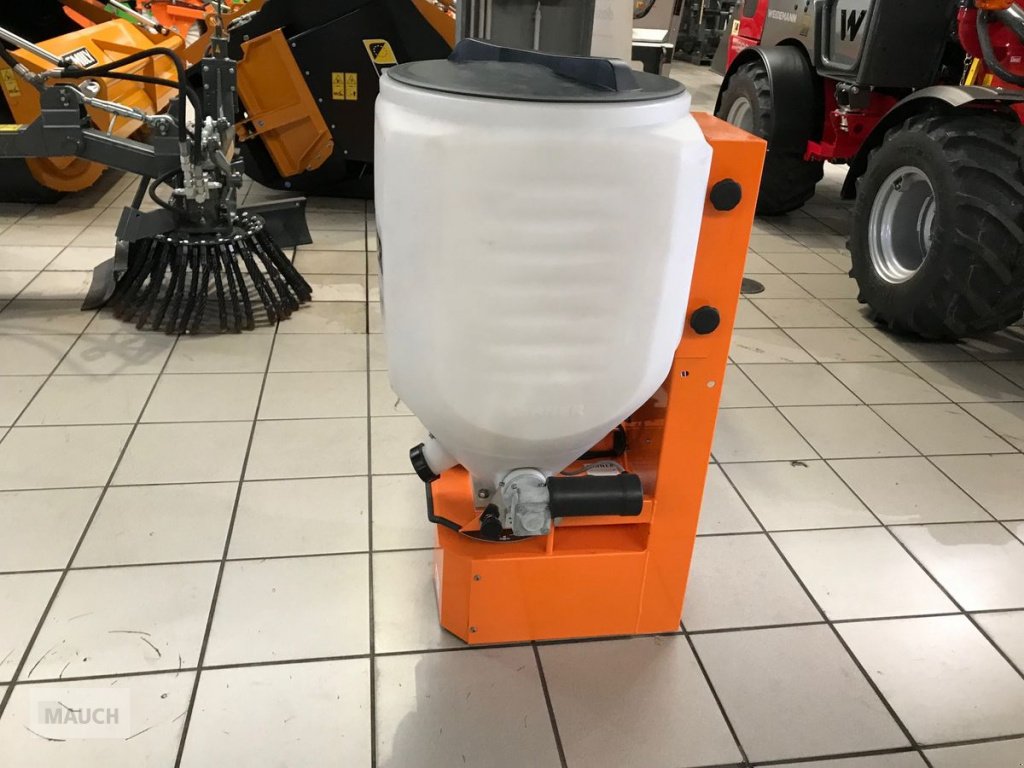 Ladeschaufel des Typs Sonstige Lehner Salzstreuer 110l / 170l, Neumaschine in Burgkirchen (Bild 4)