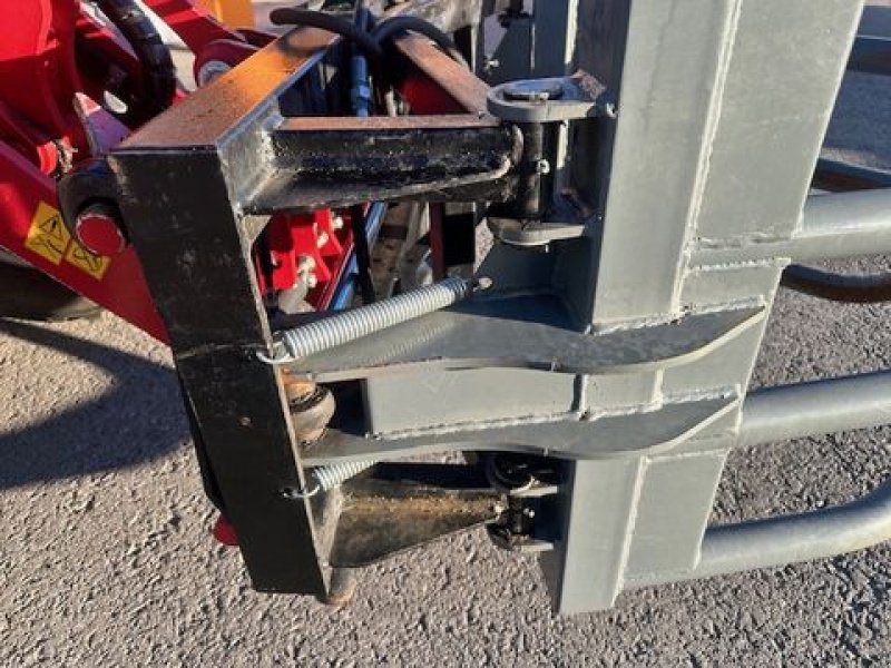 Ladeschaufel Türe ait Sonstige Rundballenzange hydraulisch Euro, gebraucht, Gebrauchtmaschine içinde Tamsweg (resim 8)