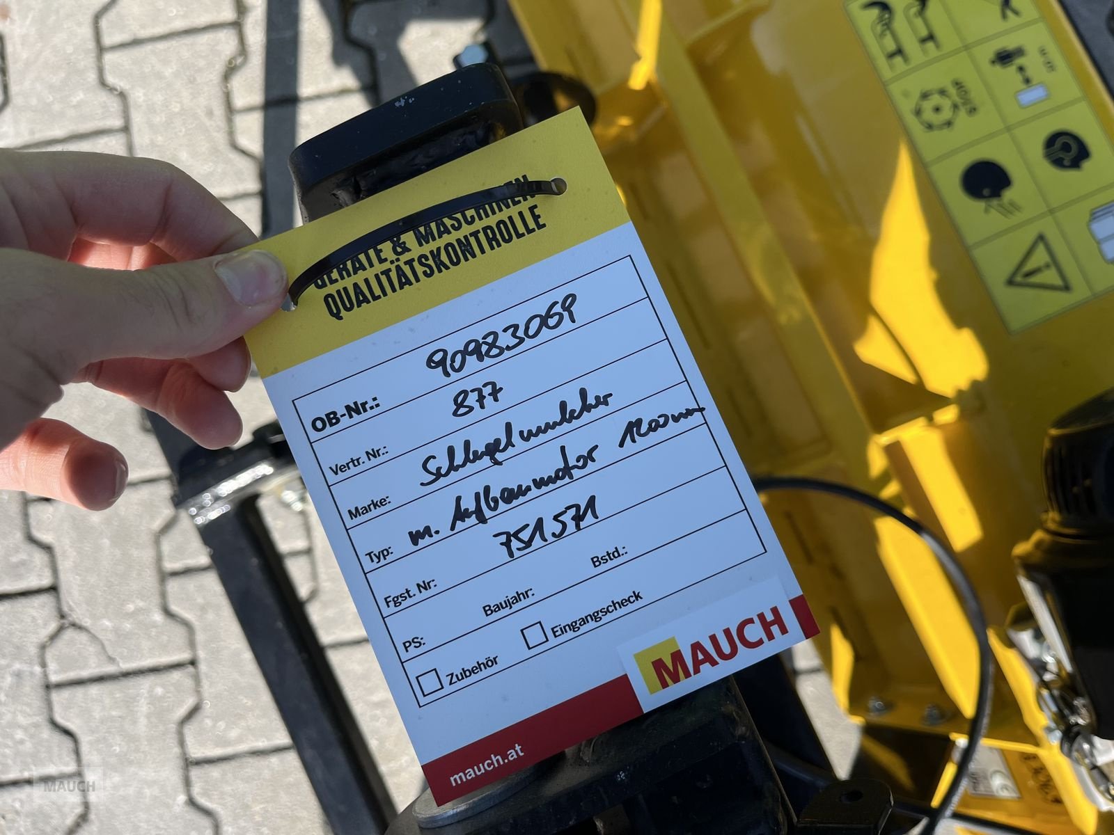 Ladeschaufel des Typs Sonstige Schlegelmulcher mit Weidemann HV, Gebrauchtmaschine in Burgkirchen (Bild 9)