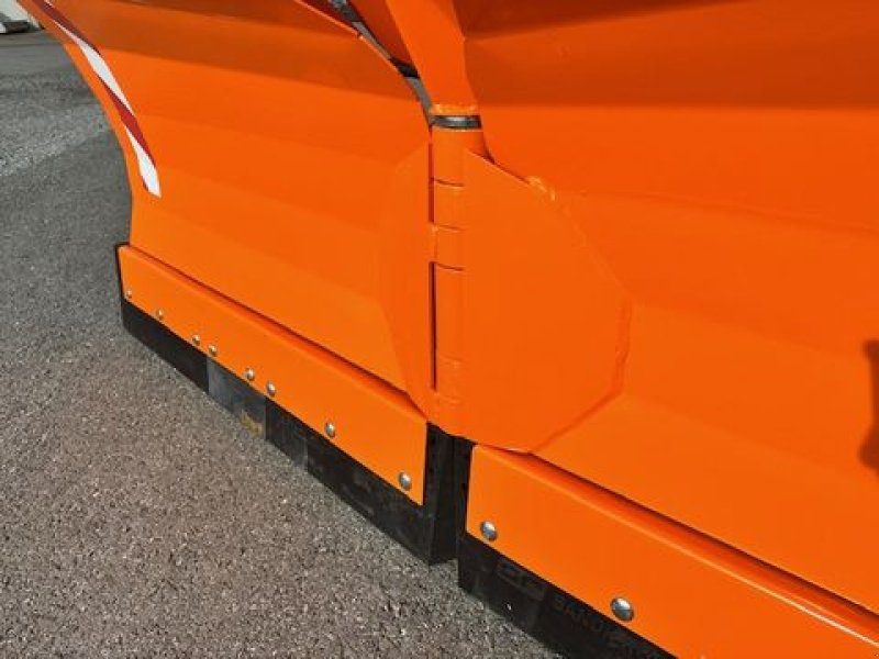 Ladeschaufel des Typs Sonstige Schneepflug Vario 2,50m Euro und Dreipunkt, Neumaschine in Tamsweg (Bild 13)