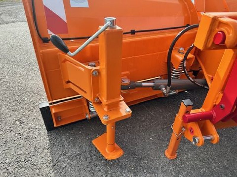Ladeschaufel des Typs Sonstige Schneepflug Vario 2,50m Euro und Dreipunkt, Neumaschine in Tamsweg (Bild 9)