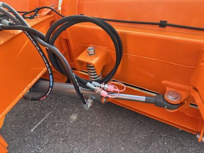 Ladeschaufel des Typs Sonstige Schneepflug Vario 2,50m Euro und Dreipunkt, Neumaschine in Tamsweg (Bild 17)