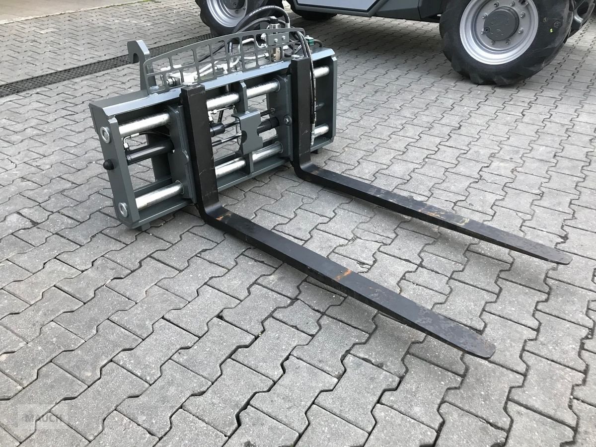 Ladeschaufel typu Sonstige Staplergabel mit hydraulischer Zinkenverstellung, Neumaschine v Burgkirchen (Obrázek 1)