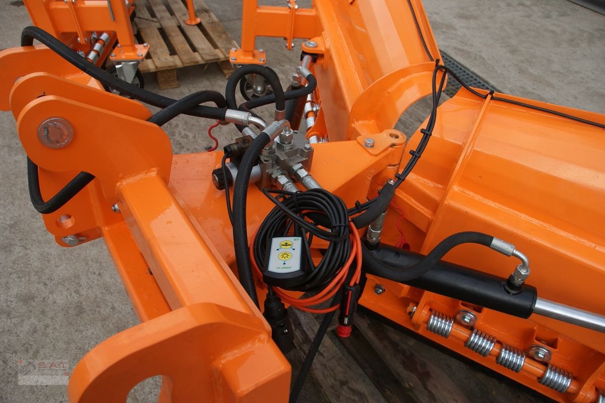 Ladeschaufel des Typs Sonstige Varioschneepflüge Economy/Kommunal, Gebrauchtmaschine in Eberschwang (Bild 5)