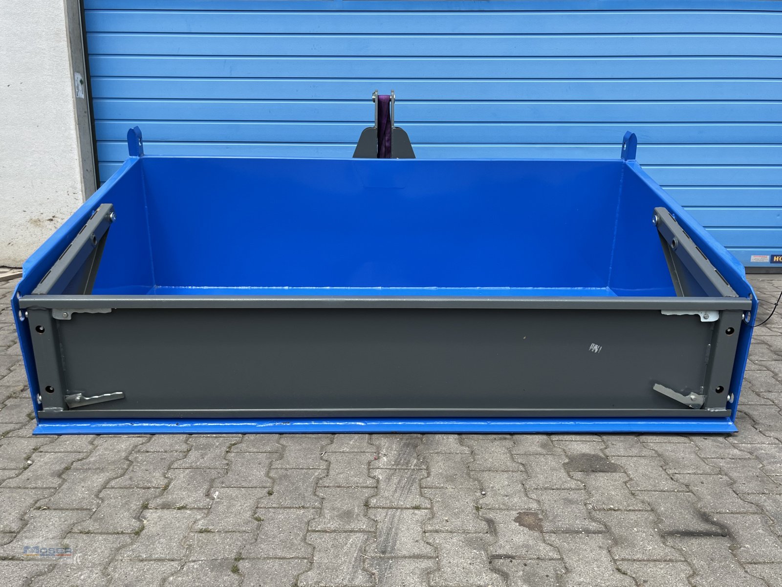 Ladeschaufel des Typs Stekro Hydraulische Kippmulde Stekro, Neumaschine in Massing (Bild 1)