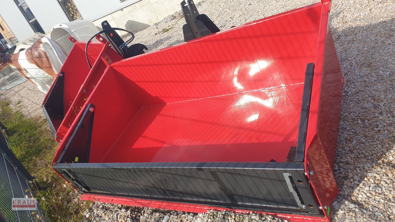 Ladeschaufel of the type stekro Kippmulden, Neumaschine in Geiersthal (Picture 2)