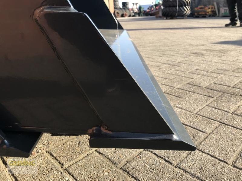 Ladeschaufel of the type Stoll Robust U 190MH, Neumaschine in Nottuln (Picture 6)