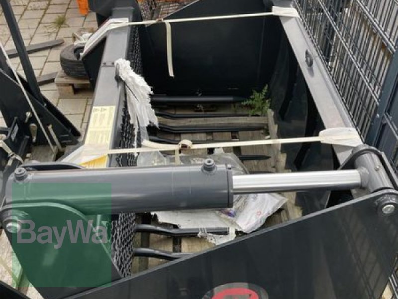 Ladeschaufel des Typs Stoll SILOSCHNEIDZANGE 1,52 H, Neumaschine in Schwarzenfeld (Bild 1)