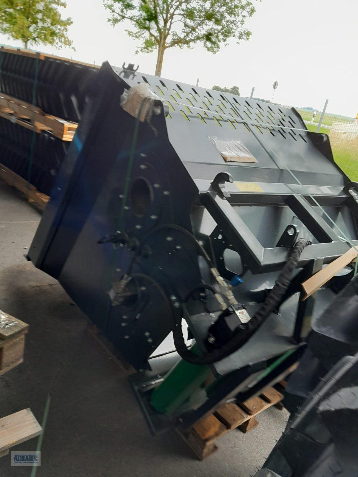 Ladeschaufel des Typs Talex Einstreuschaufel 1,5 mtr, Neumaschine in Salching bei Straubing (Bild 2)