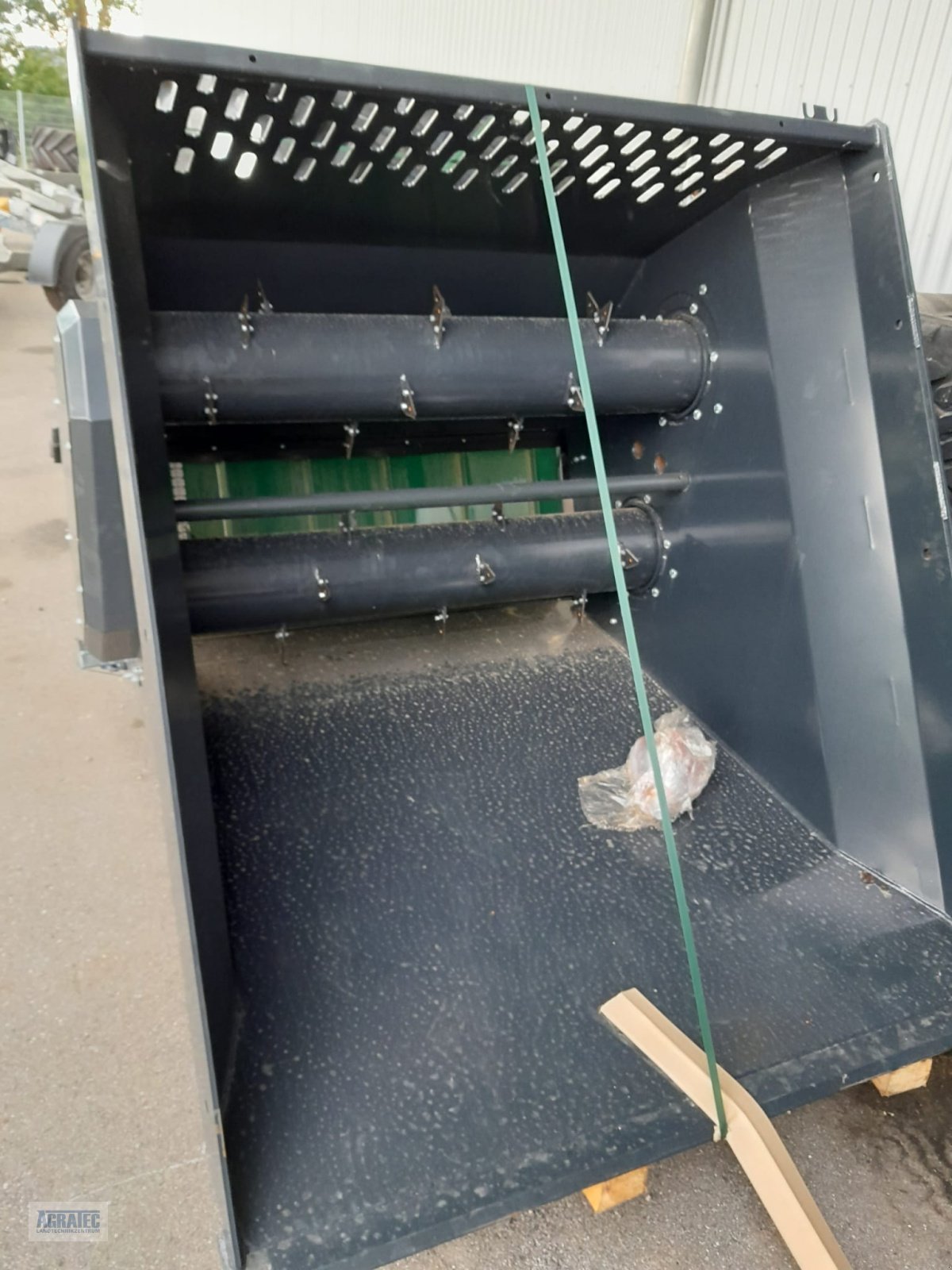 Ladeschaufel des Typs Talex Einstreuschaufel 1,5 mtr, Neumaschine in Salching bei Straubing (Bild 5)