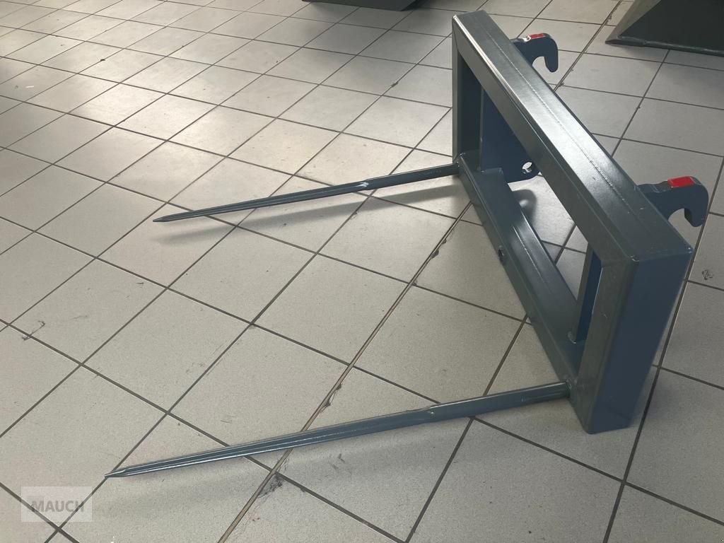 Ladeschaufel a típus Weidemann  Ballenspieß, Neumaschine ekkor: Burgkirchen (Kép 1)