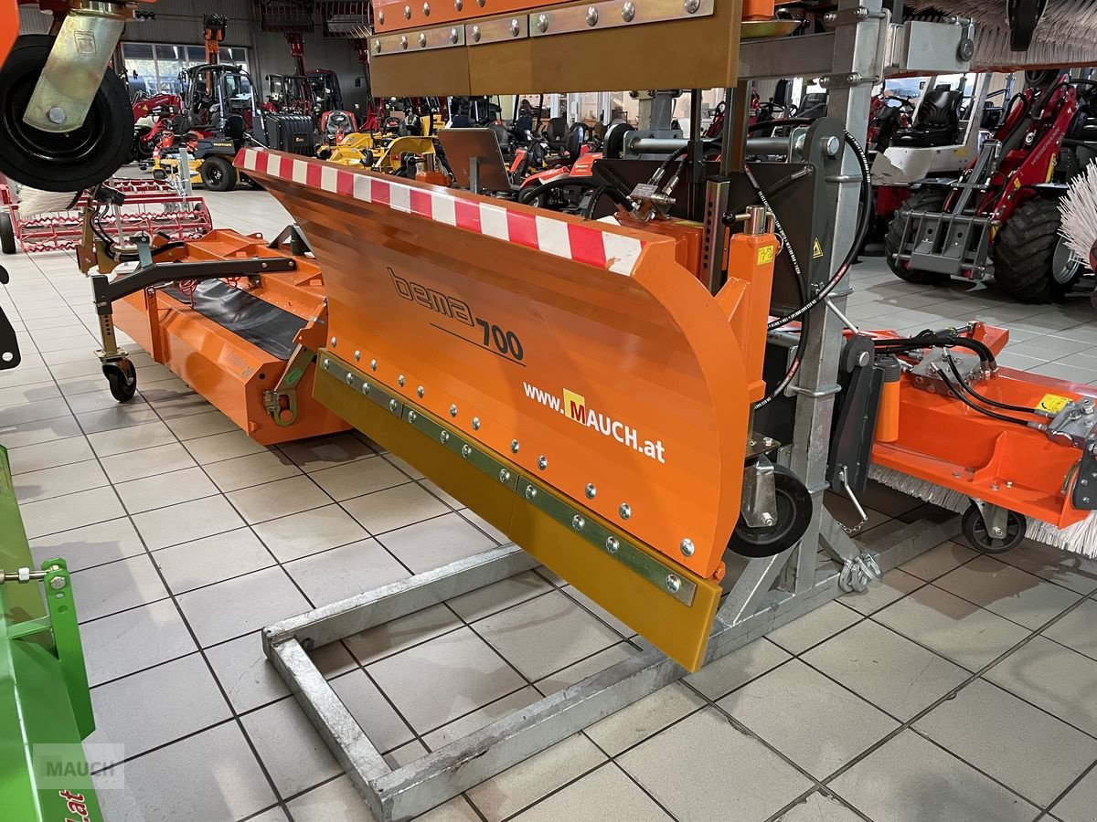 Ladeschaufel des Typs Weidemann  Bema Schneeschild  700 / 1550mm breit mit HV, Neumaschine in Burgkirchen (Bild 1)
