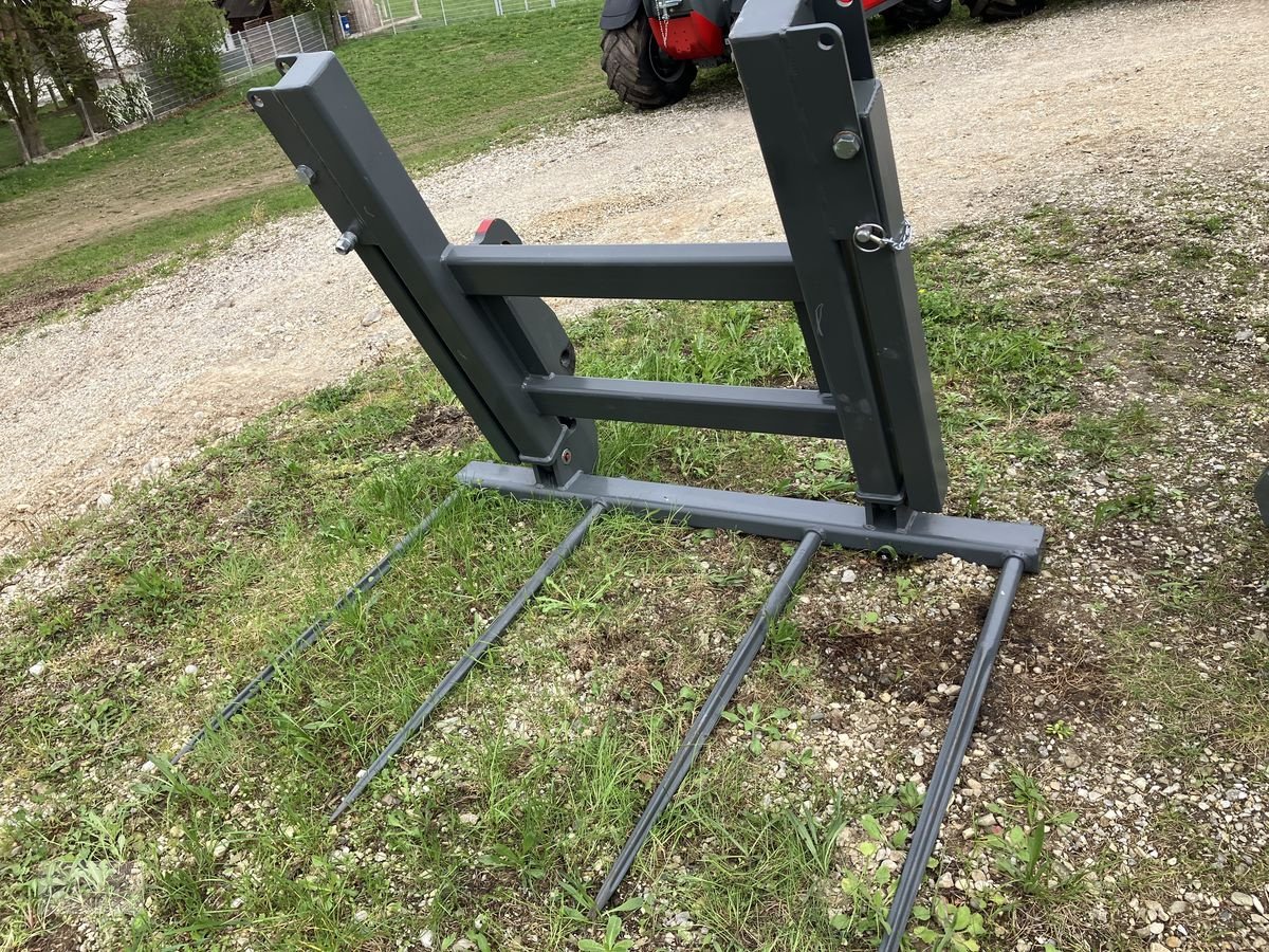 Ladeschaufel typu Weidemann  Großballengabel, Neumaschine v Burgkirchen (Obrázek 4)