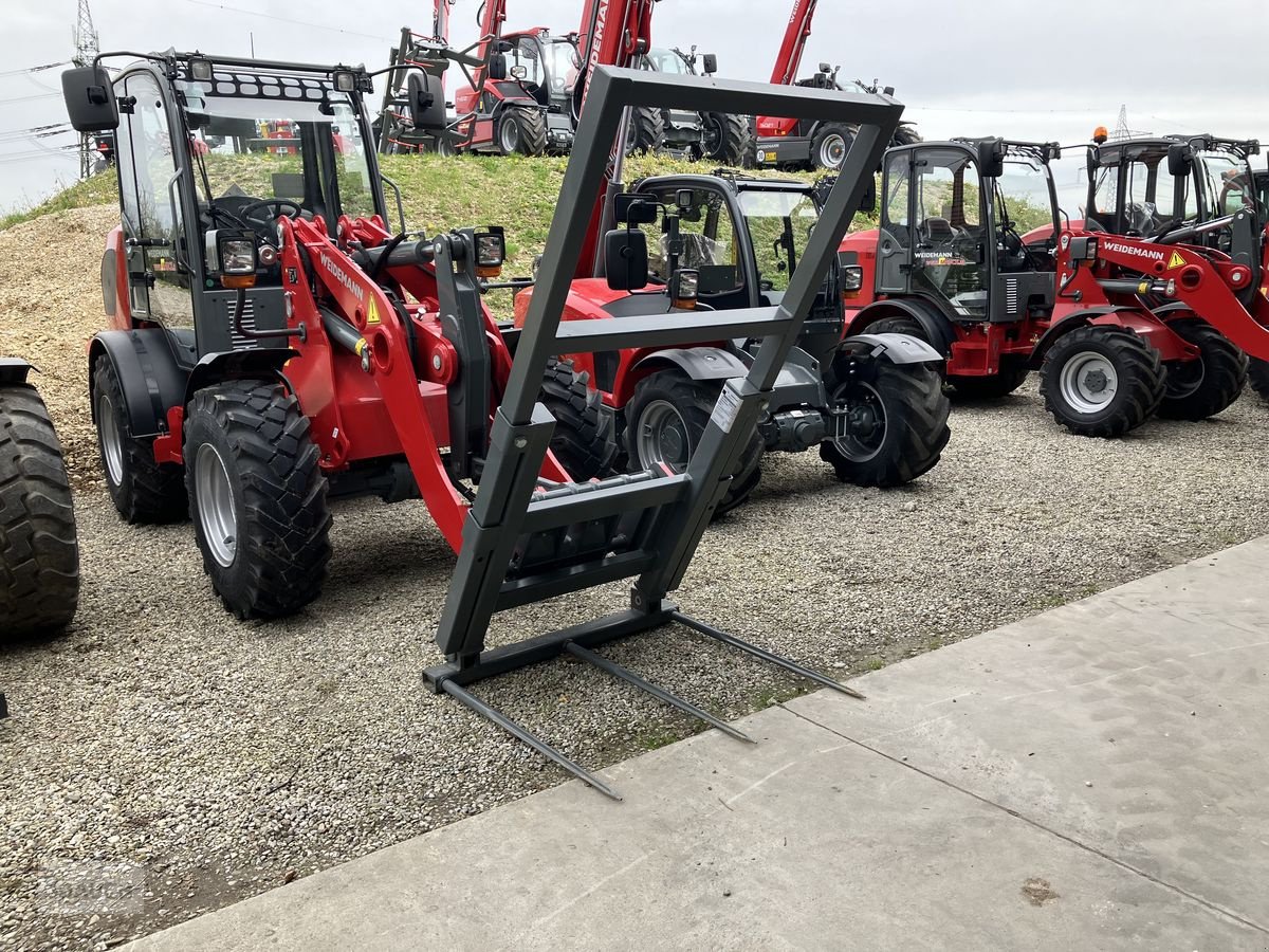Ladeschaufel typu Weidemann  Großballengabel, Neumaschine v Burgkirchen (Obrázek 6)