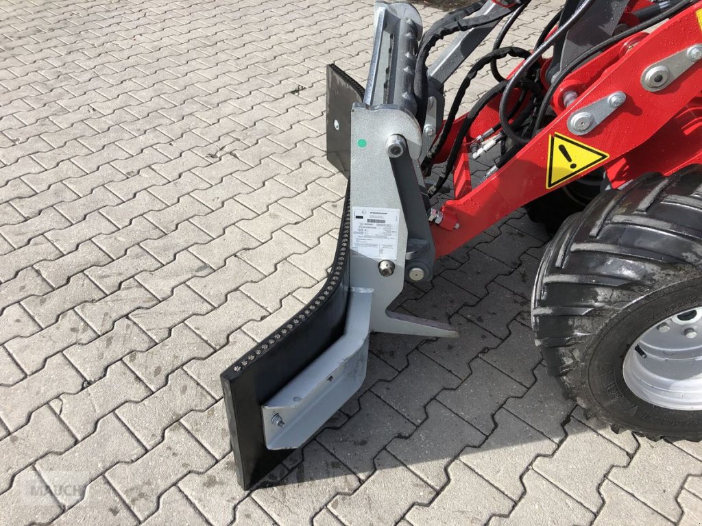 Ladeschaufel a típus Weidemann  Gummischieber, Neumaschine ekkor: Burgkirchen (Kép 3)